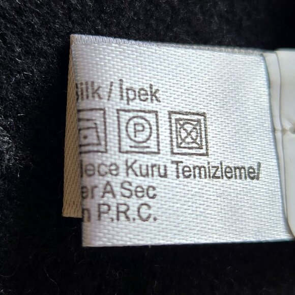 NWOT *SILK* Grey & Black Houndstooth Scarf - Picture 7 of 8